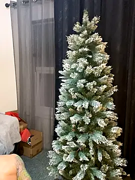 Snapshot of Yourhotboy_42 chatting on November 2025 05:57:01 PM Yourhotboy 42 online show from November 2025 05:57:01 PM