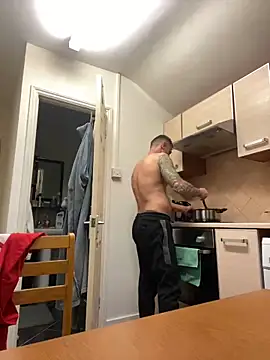 Snapshot of Yourhotboy_42 chatting on February 2025 11:58:02 PM Yourhotboy 42 online show from February 2025 11:58:02 PM