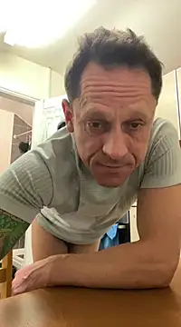 Snapshot of Yourhotboy_42 chatting on March 2025 07:10:02 PM Yourhotboy 42 online show from March 2025 07:10:02 PM