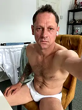 Snapshot of Yourhotboy_42 chatting on October 2025 11:00:01 AM Yourhotboy 42 online show from October 2025 11:00:01 AM