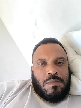 morenorj17 online show from November 2025 04:23:02 PM