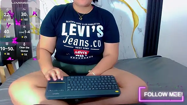 brunnette hot online show from April 2026 11:16:01 AM