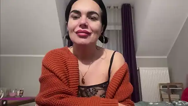 Snapshot of DESIREjenny chatting on November 2025 08:03:02 AM DESIREjenny online show from November 2025 08:03:02 AM