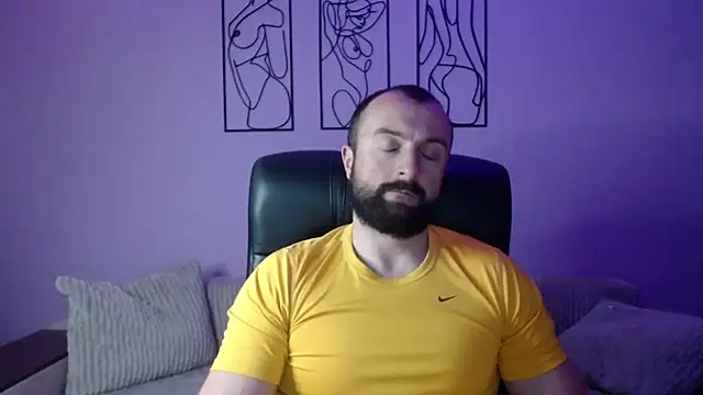 brindlefly6969 online show from May 2026 10:22:02 AM