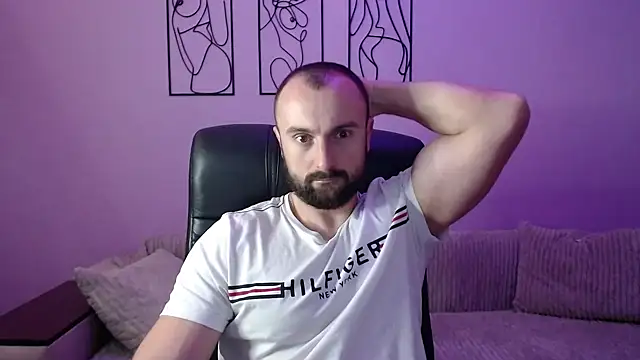 brindlefly6969 online show from November 2025 11:47:02 AM