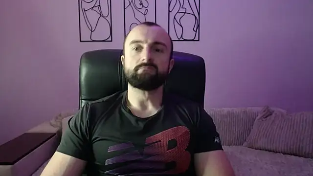 brindlefly6969 online show from November 2025 11:25:01 AM