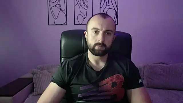 brindlefly6969 online show from November 2025 11:47:01 AM