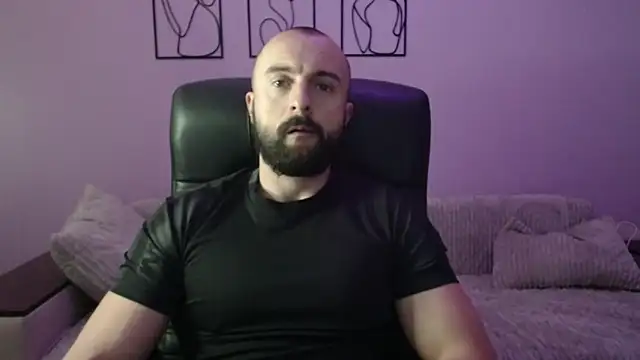 brindlefly6969 online show from September 2025 11:27:01 AM