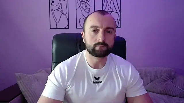 brindlefly6969 online show from January 2026 11:25:02 AM