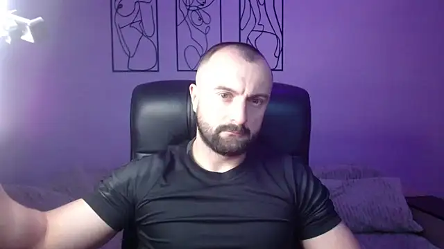 brindlefly6969 online show from April 2026 10:33:02 AM