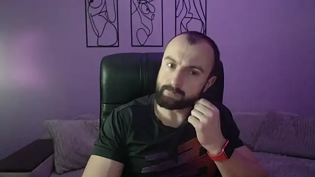 brindlefly6969 online show from December 2025 01:46:02 PM