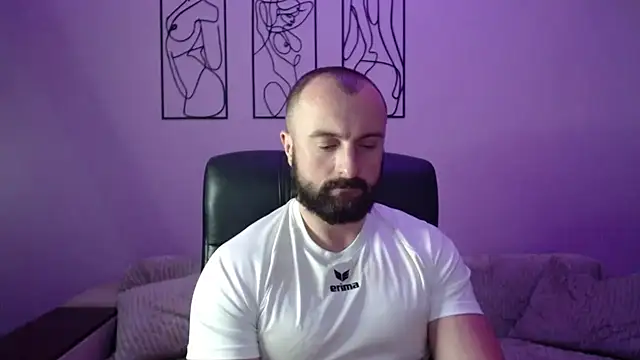 brindlefly6969 online show from October 2025 12:15:01 PM