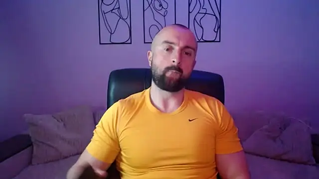 brindlefly6969 online show from May 2026 10:45:02 AM