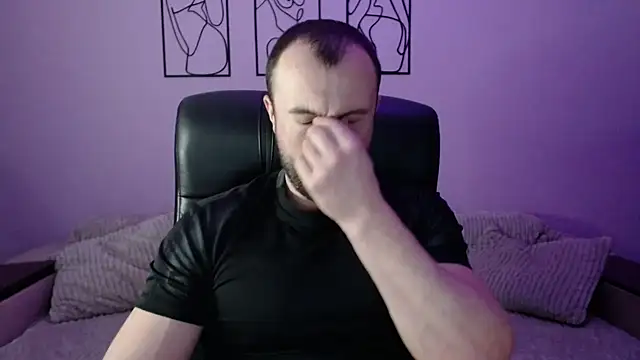 brindlefly6969 online show from March 2026 11:21:02 AM