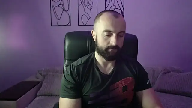 brindlefly6969 online show from October 2025 11:55:01 AM