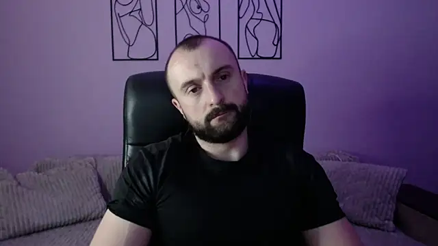 brindlefly6969 online show from April 2026 10:43:01 AM