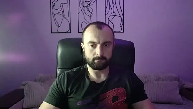 brindlefly6969 online show from November 2025 12:20:02 PM