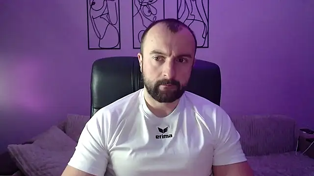 brindlefly6969 online show from January 2026 02:42:01 PM