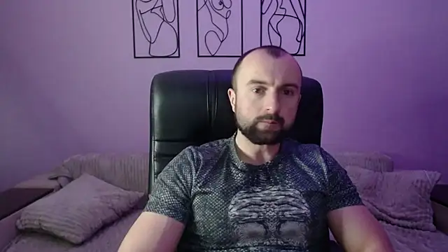 brindlefly6969 online show from February 2026 11:43:02 AM