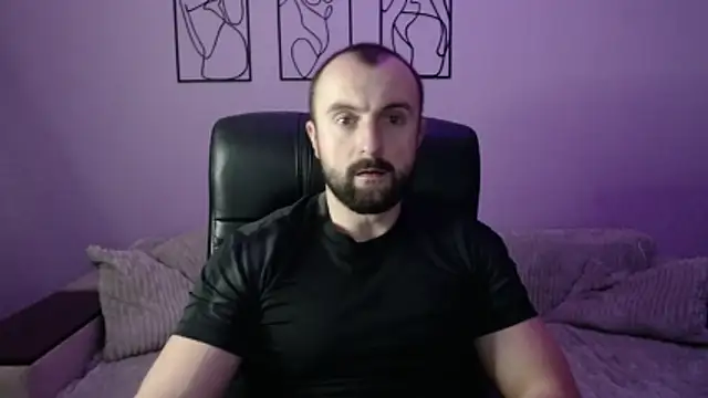 brindlefly6969 online show from November 2025 11:35:02 AM