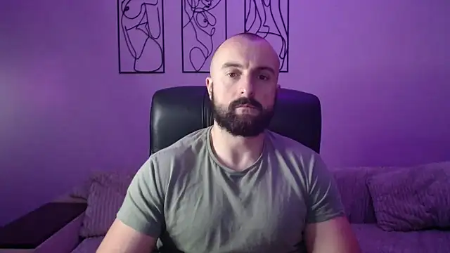 brindlefly6969 online show from October 2025 11:09:01 AM