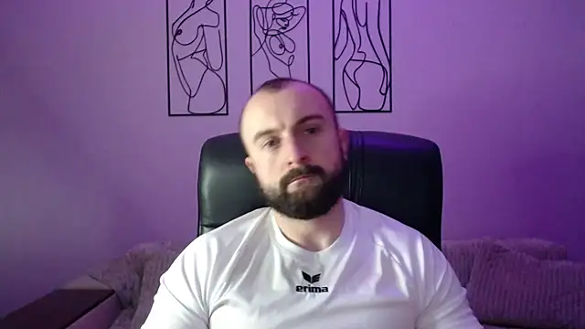 brindlefly6969 online show from January 2026 11:49:02 AM