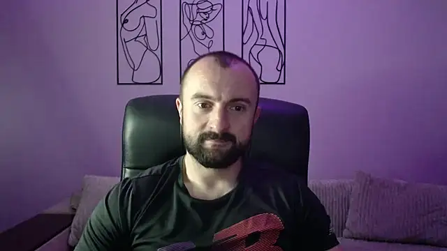 brindlefly6969 online show from October 2025 11:00:02 AM