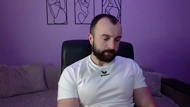 brindlefly6969 online show from April 2026 10:30:01 AM