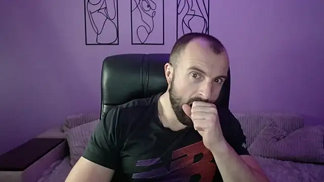 brindlefly6969 online show from November 2025 11:46:03 AM