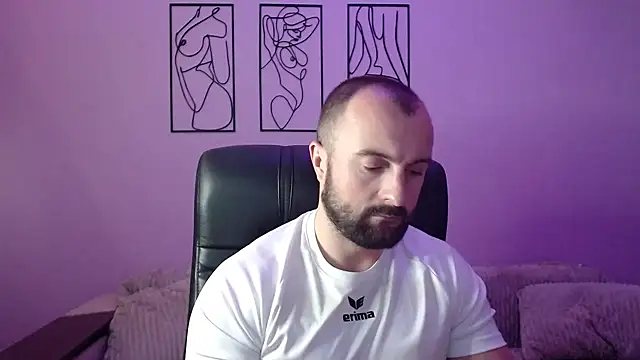 brindlefly6969 online show from November 2025 11:25:02 AM