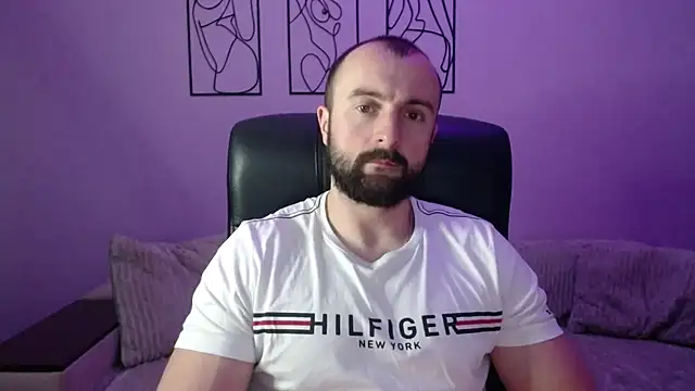 brindlefly6969 online show from December 2025 12:08:01 PM