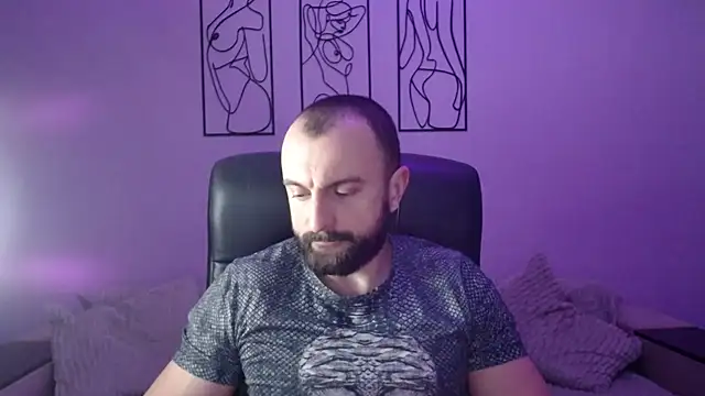 brindlefly6969 online show from February 2026 11:40:01 AM