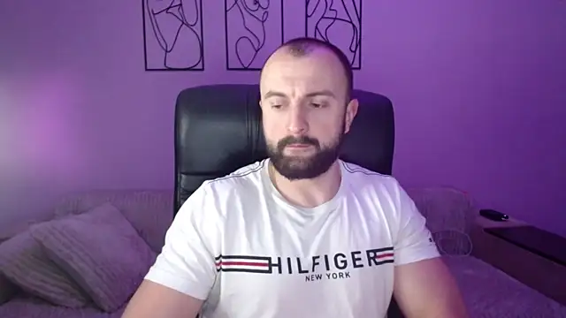 brindlefly6969 online show from February 2026 03:08:01 PM