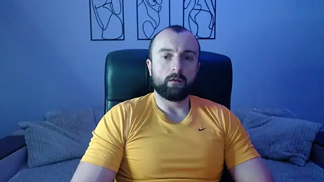 brindlefly6969 online show from February 2026 11:56:01 AM