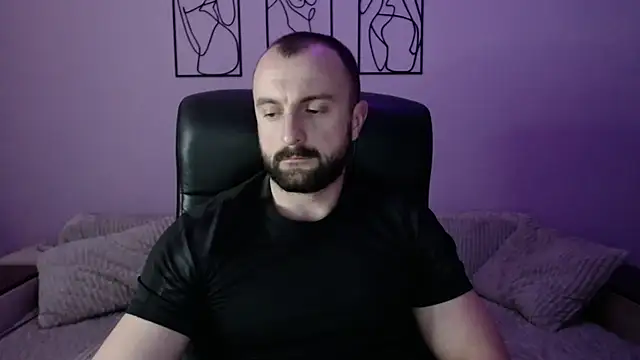 brindlefly6969 online show from April 2026 10:22:02 AM