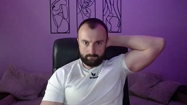 brindlefly6969 online show from May 2026 10:22:01 AM