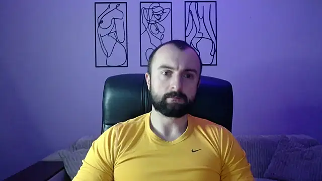 brindlefly6969 online show from November 2025 12:16:01 PM