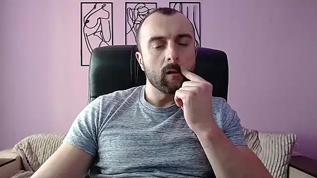 brindlefly6969 online show from February 2025 11:31:01 AM