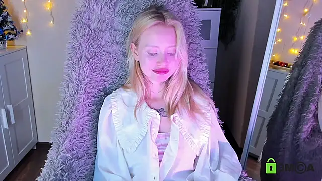Snapshot of MalenaErnman chatting on December 2024 01:28:02 PM MalenaErnman online show from December 2024 01:28:02 PM