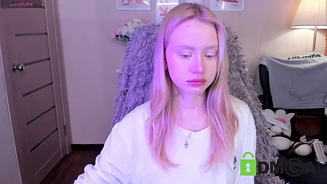 Snapshot of MalenaErnman chatting on January 2025 10:29:02 AM MalenaErnman online show from January 2025 10:29:02 AM
