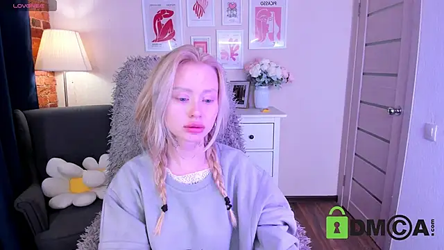Snapshot of MalenaErnman chatting on March 2025 01:42:02 PM MalenaErnman online show from March 2025 01:42:02 PM