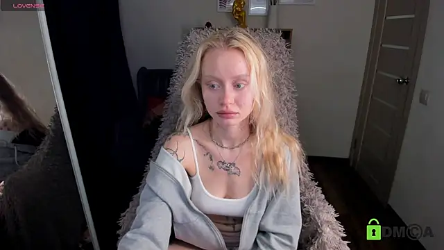 MalenaErnman online show from November 2025 10:48:02 AM