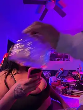 4EVAGLACIERS online show from November 2025 05:01:01 AM