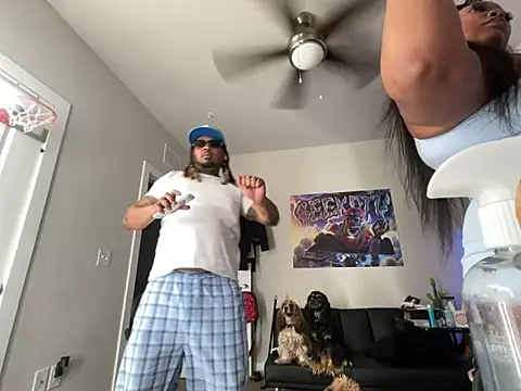 4EVAGLACIERS online show from April 2026 03:43:01 AM