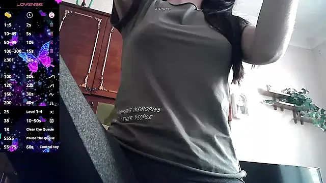 Snapshot of ElizaSwon chatting on June 2026 02:33:02 PM ElizaSwon online show from June 2026 02:33:02 PM