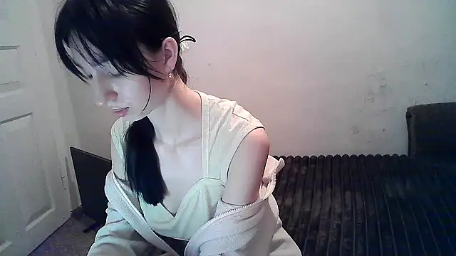 ElizaSwon online show from October 2025 03:14:01 PM