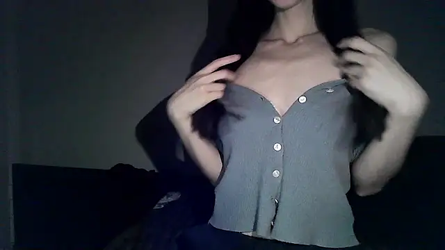 ElizaSwon online show from November 2025 07:35:01 PM