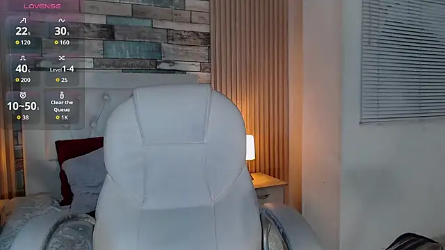 isabella smith  online show from November 2025 08:02:02 PM