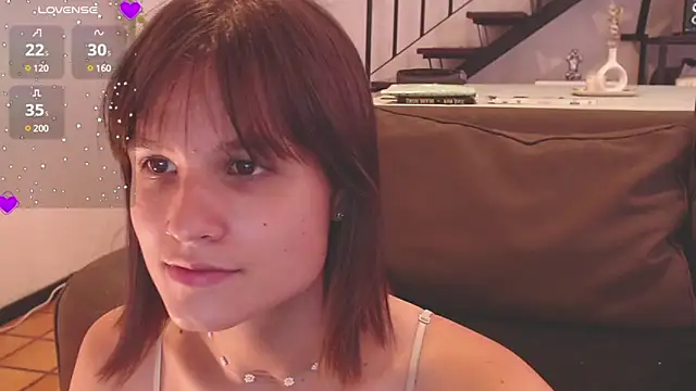 Snapshot of Your_Hand_In_mine chatting on February 2025 05:39:02 PM Your Hand In mine online show from February 2025 05:39:02 PM