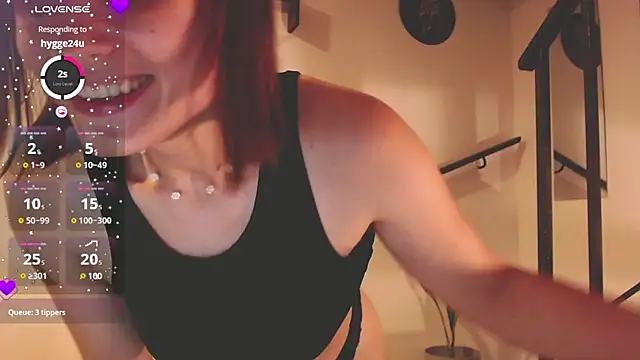 Snapshot of Your_Hand_In_mine chatting on February 2025 11:03:01 PM Your Hand In mine online show from February 2025 11:03:01 PM